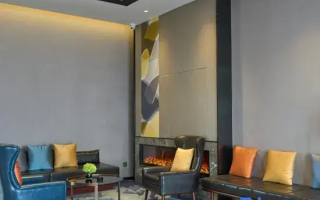Homeinn Selected Hotel (Yantai Muping Zhenhua Commercial Building Store)
