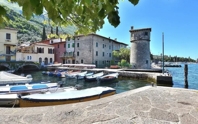 Il Mulino di Klimt Overlooking The Port