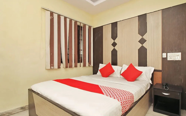 OYO 24605 Grand Season