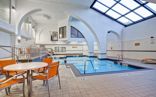 Holiday Inn & Suites Windsor Ambassador Bridge by IHG