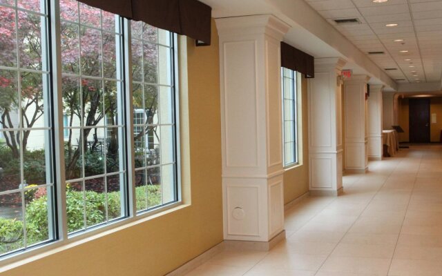 Holiday Inn Budd Lake - Rockaway Area by IHG