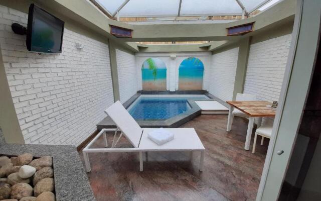 BAMBINA HOTEL -Adultos Somente