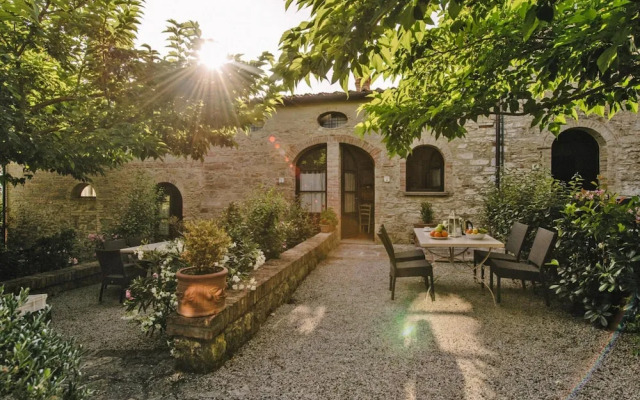 Country House in Tuscany With Pool
