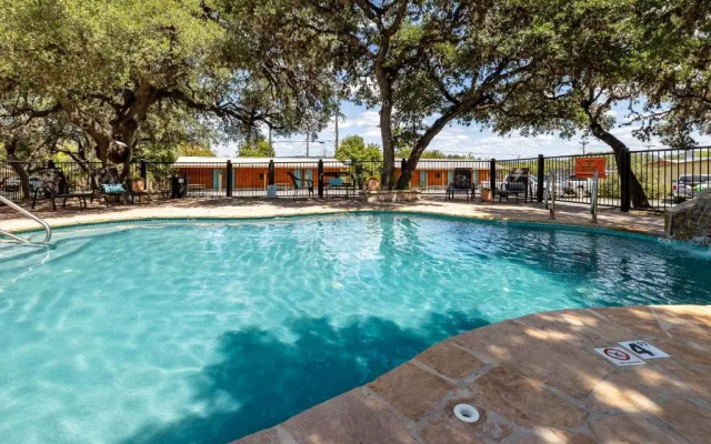 The Leakey Inn by CMD