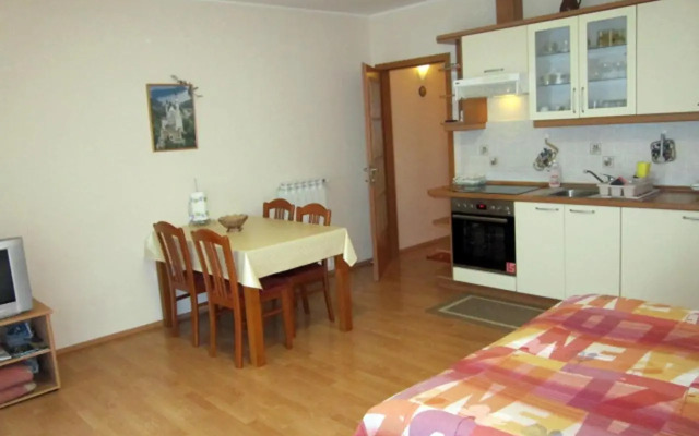 Apartments Tomišić