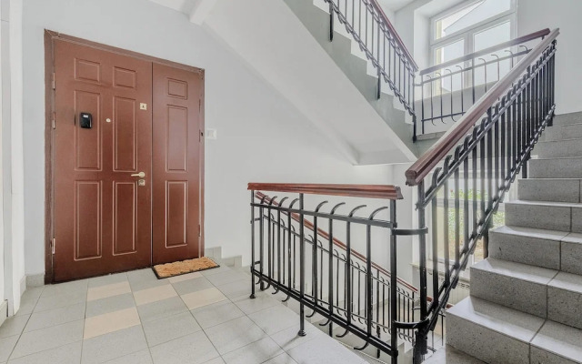 ShortStayPoland Szara B170