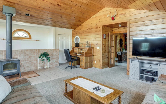 Spacious Pennsylvania Vacation Rental w/ Backyard