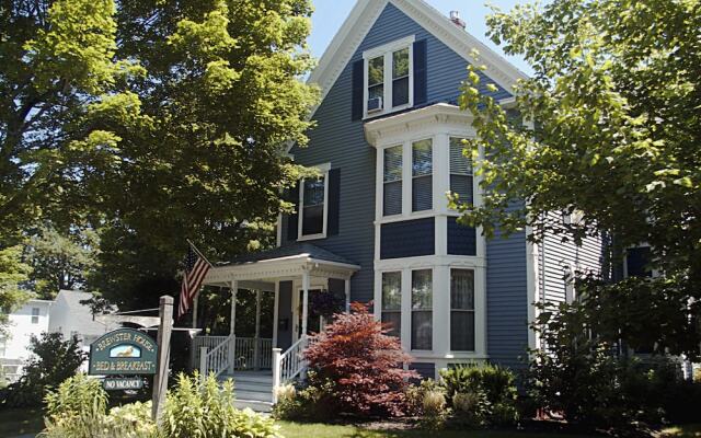 Brewster House Bed & Breakfast