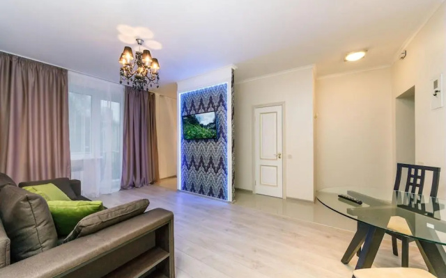 Lesi Ukrainki 5/18 Apartment