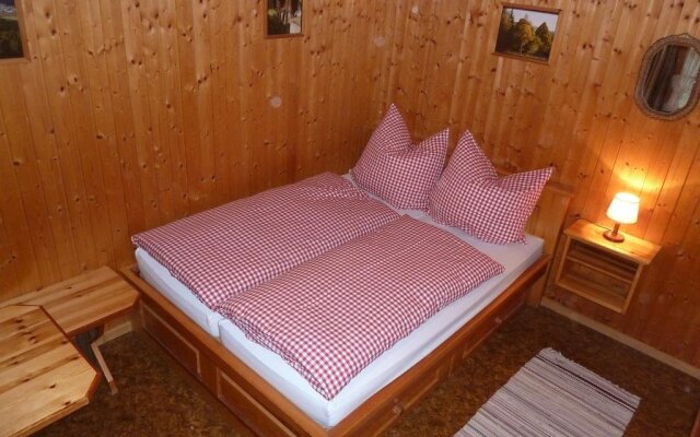 Ferienhaus Stutz links
