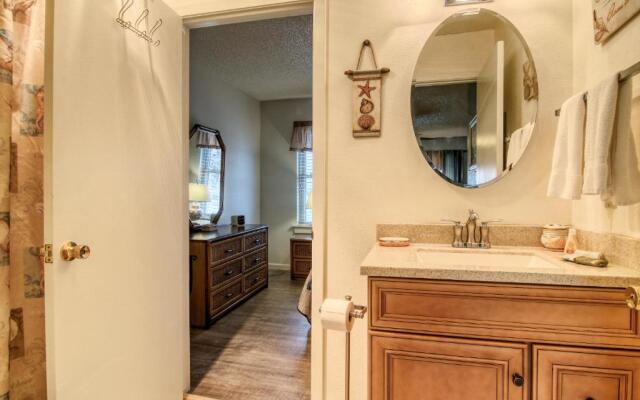 Courtyard #223 Condo