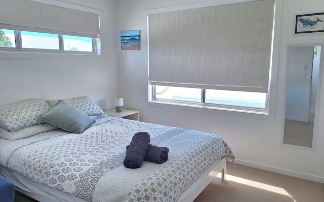 Coastal Home just 300m from the Beach