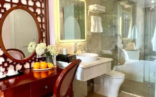 DE LA SOIE Hotel & Travel