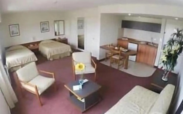 Hotel Cristina Suites