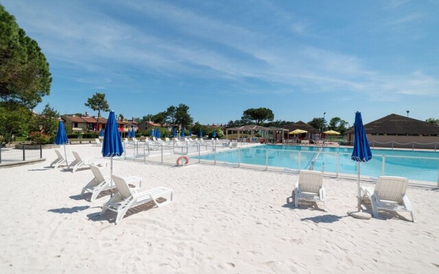 Villa in Albarella With Private Pool & Beach