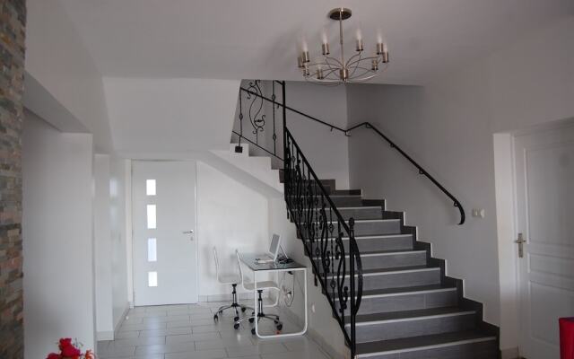 Splendid Villa 2015