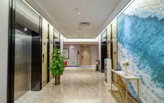 Kyriad Marvelous Hotel (Fangchenggang Administration Center, High Speed Railway Station)