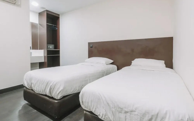 A Hotel Desker Stay from 10PM to 9AM