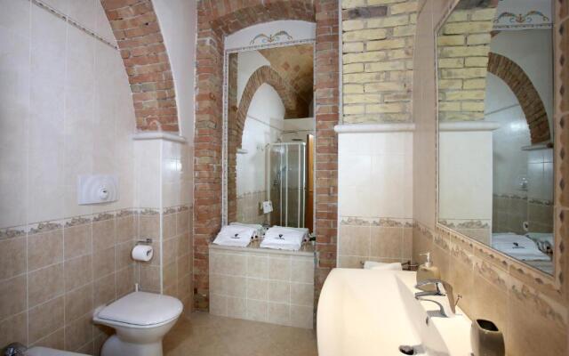 Victoria Royal Apartments