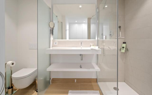 Levi in Fuengirola with 2 bedrooms and 2 bathrooms