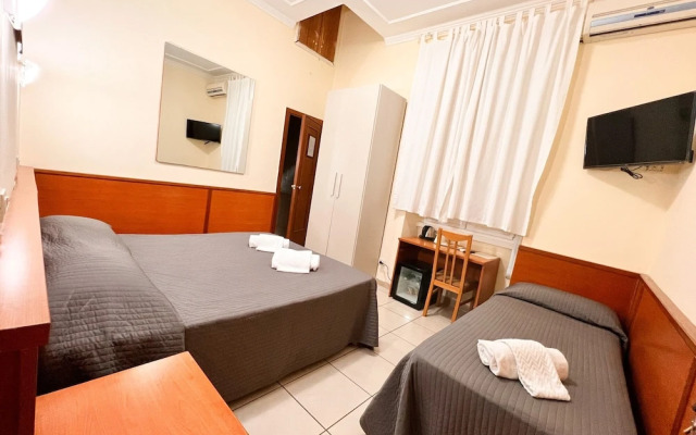 Alius And Freerome Hotel