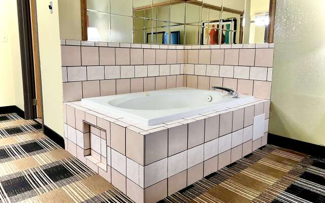 Quality Inn & Suites Wisconsin Dells Downtown - Waterparks Area