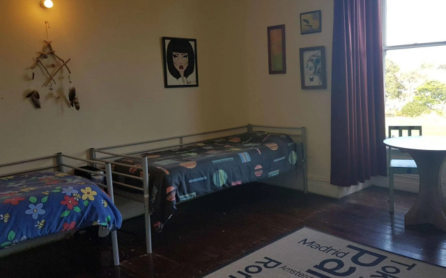 Chillawhile Backpackers Art Gallery