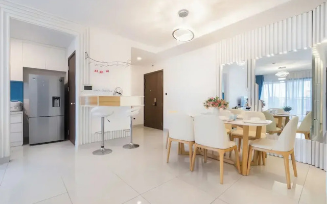 Urban Zen Saigon - Royal Apartment D4