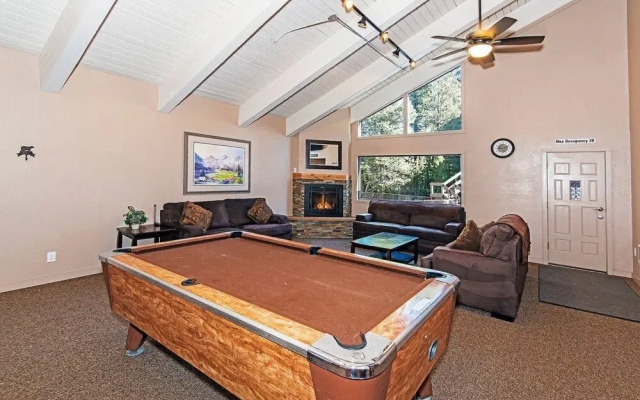 St. Anton Getaway - Shared Bbq, Pool & Hot Tub