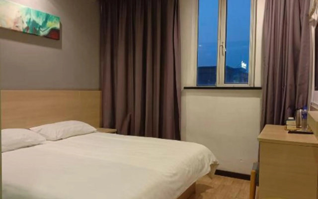 100 Inns & Hotel (Shanghai Fengjing Old Town)