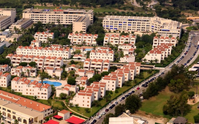 Apartamentos Estival Park