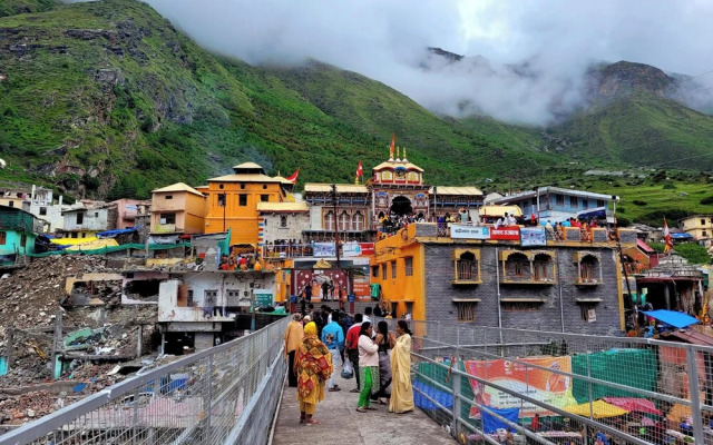 Temple View Badrinath House