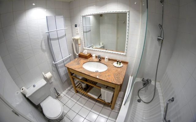 Le relais fleuri, Hôtel et restaurant Logis - Avallon