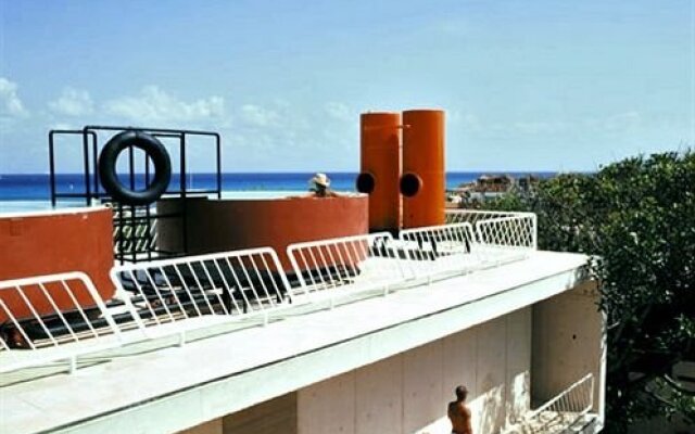 Basico Hotel