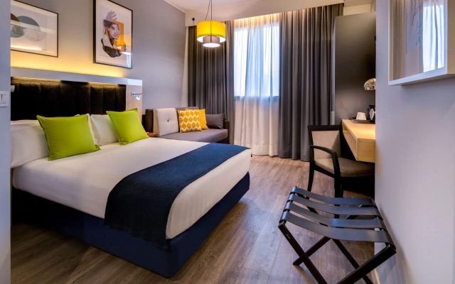 Отель Holiday Inn Bologna Fiera