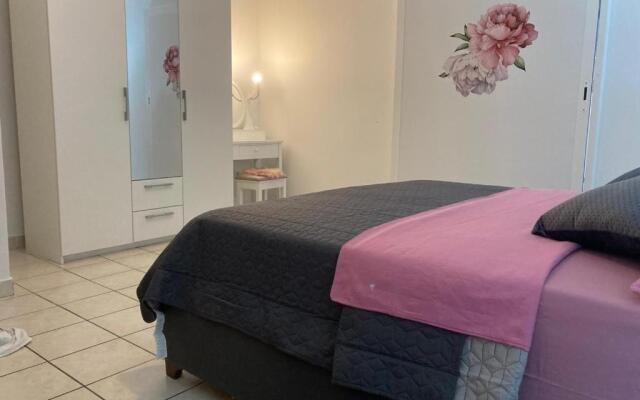 Apartments More - 300 m from beach