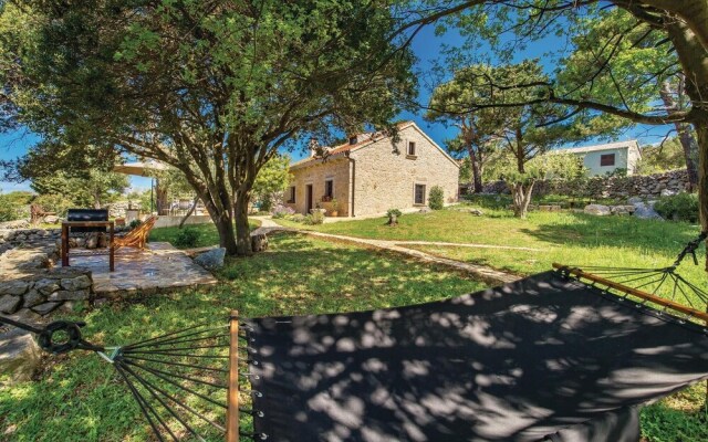 Awesome Home in Novalja With Wifi and 2 Bedrooms