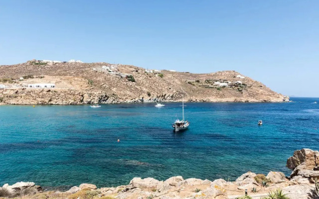 Etesians Suites & Villas