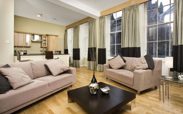 St. Giles Apartment