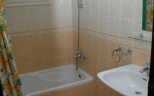 Arinza Tower Quality Apartments