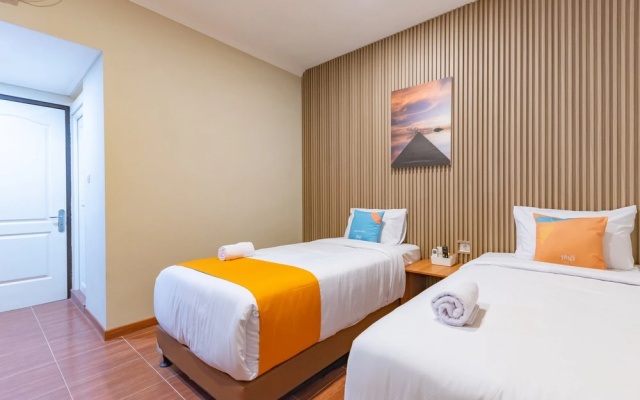 Sans Vibes Surapati Konforta Hotel – Guest Rooms – Bandung