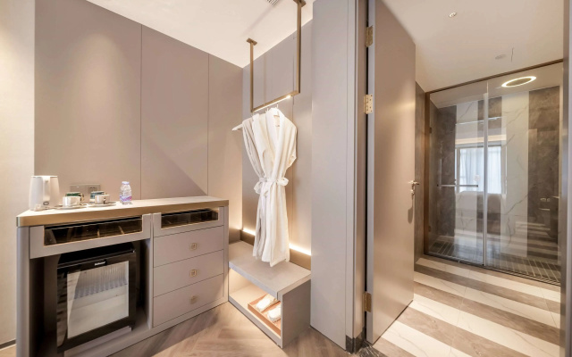 Howard Johnson Life Hotel by Wyndham Chongqing Liangjiang
