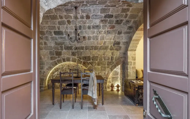 Spanish Knights Inn