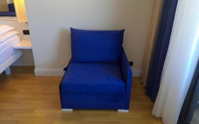 STUDIO ON 42th FLOOR - ORBI CITY