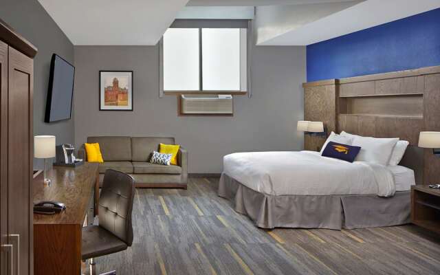 Scholar Morgantown, Tapestry Collection by Hilton