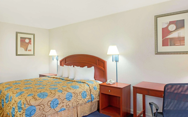 Days Inn Tallahassee-Government Center