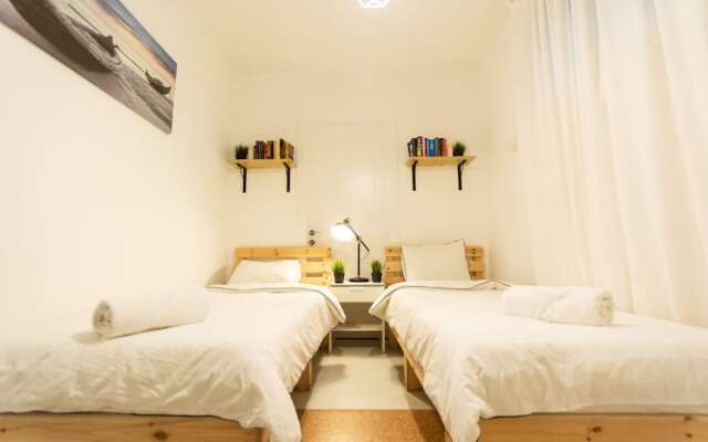 TLV Port Sweet-spot Near Beach