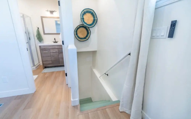Modern 1-br Apartment Close to Downtown Vibes
