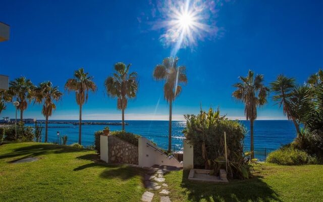 Beachfront Apartment in Marbella