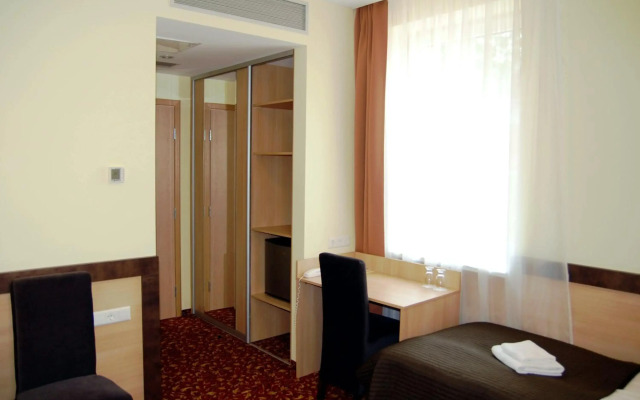 City Gate Hotel
